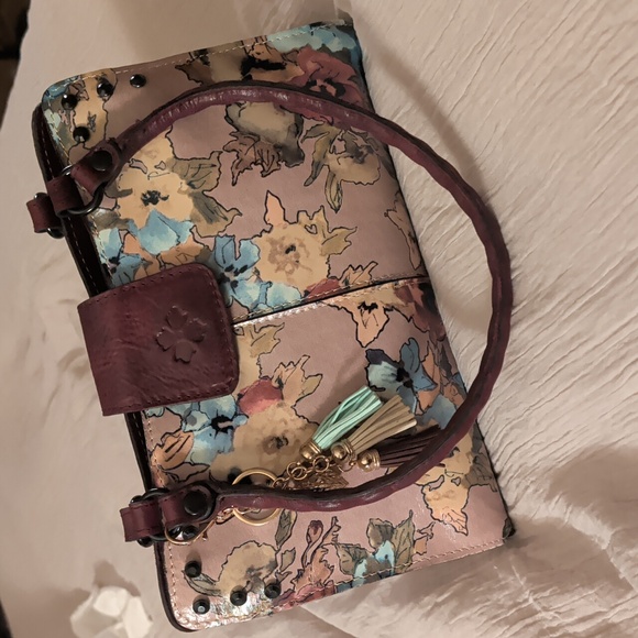 Patricia Nash Rienzo Shoulder Bag in Dusty Rose Print Leather w/ Burgandy Trim - Picture 2 of 14